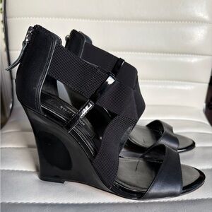 White House Black Market Colette~Black Patent Strappy Wedges 7.5M